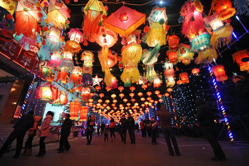 正月十五夜灯 唐张祜-正月十五-第3张图片-雾华天气