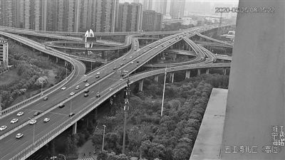 上海临时牌照能上高架吗-上海临时牌照可不可以上高架-第1张图片-雾华天气