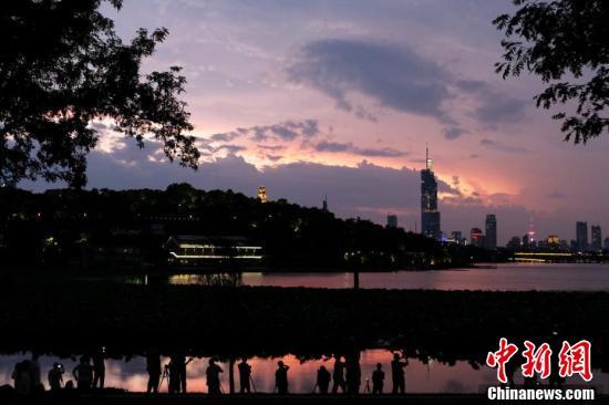 南京天气预报30天准确 15天查询-南京天气预报30天准确-第3张图片-雾华天气